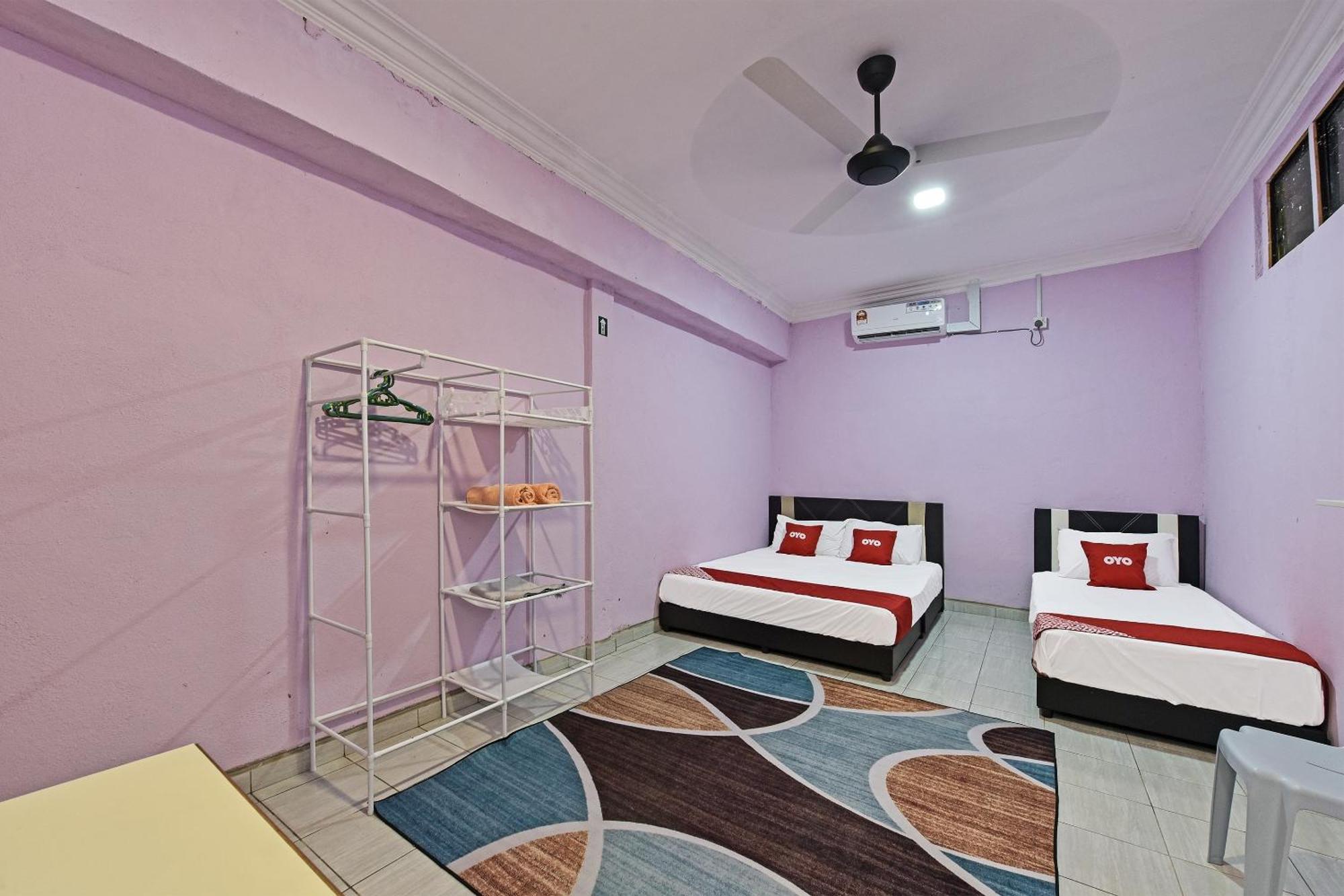 Oyo 90551 Zn Mix Homestay & Roomstay Kampung Raja Zewnętrze zdjęcie