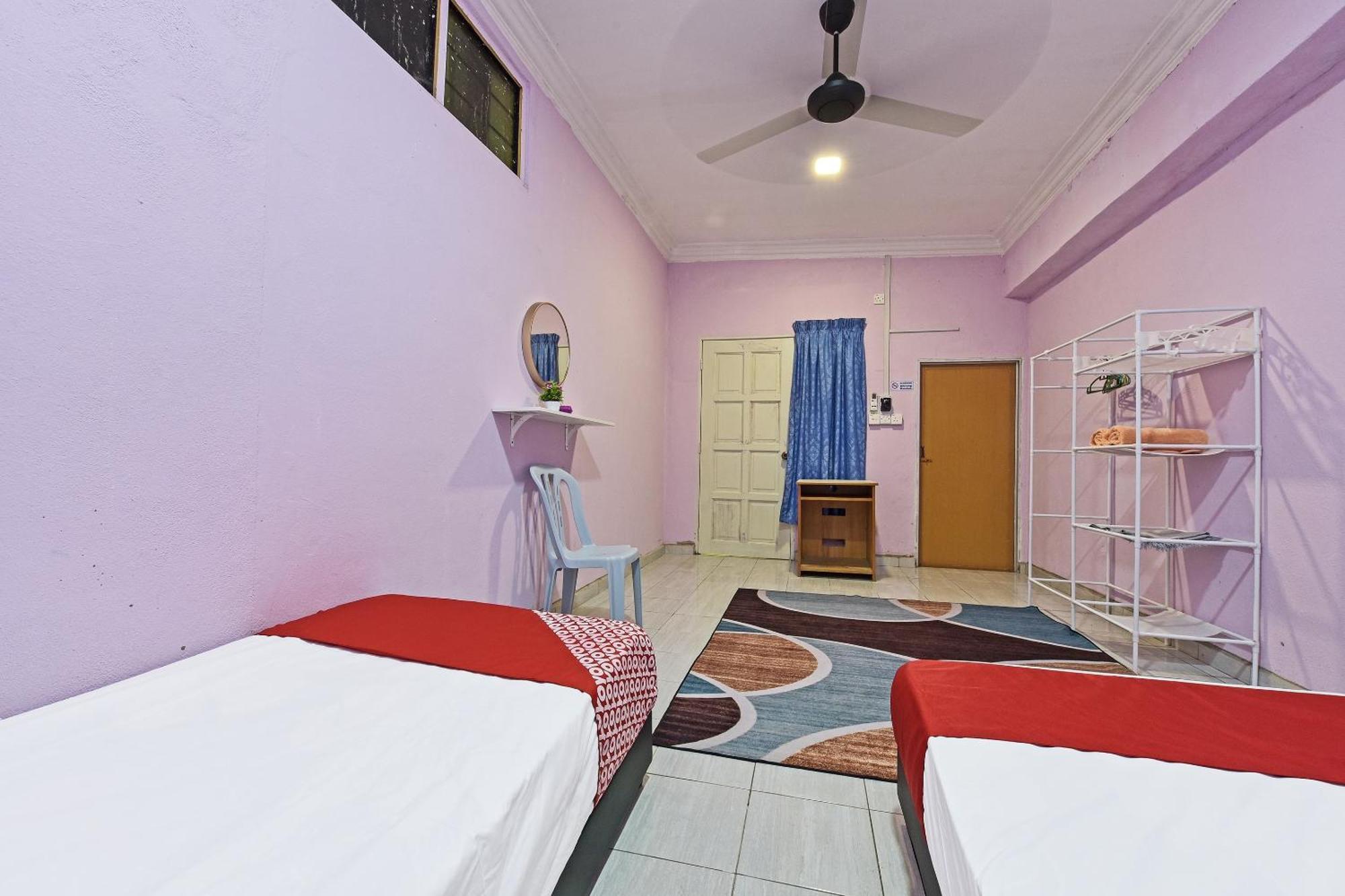 Oyo 90551 Zn Mix Homestay & Roomstay Kampung Raja Zewnętrze zdjęcie