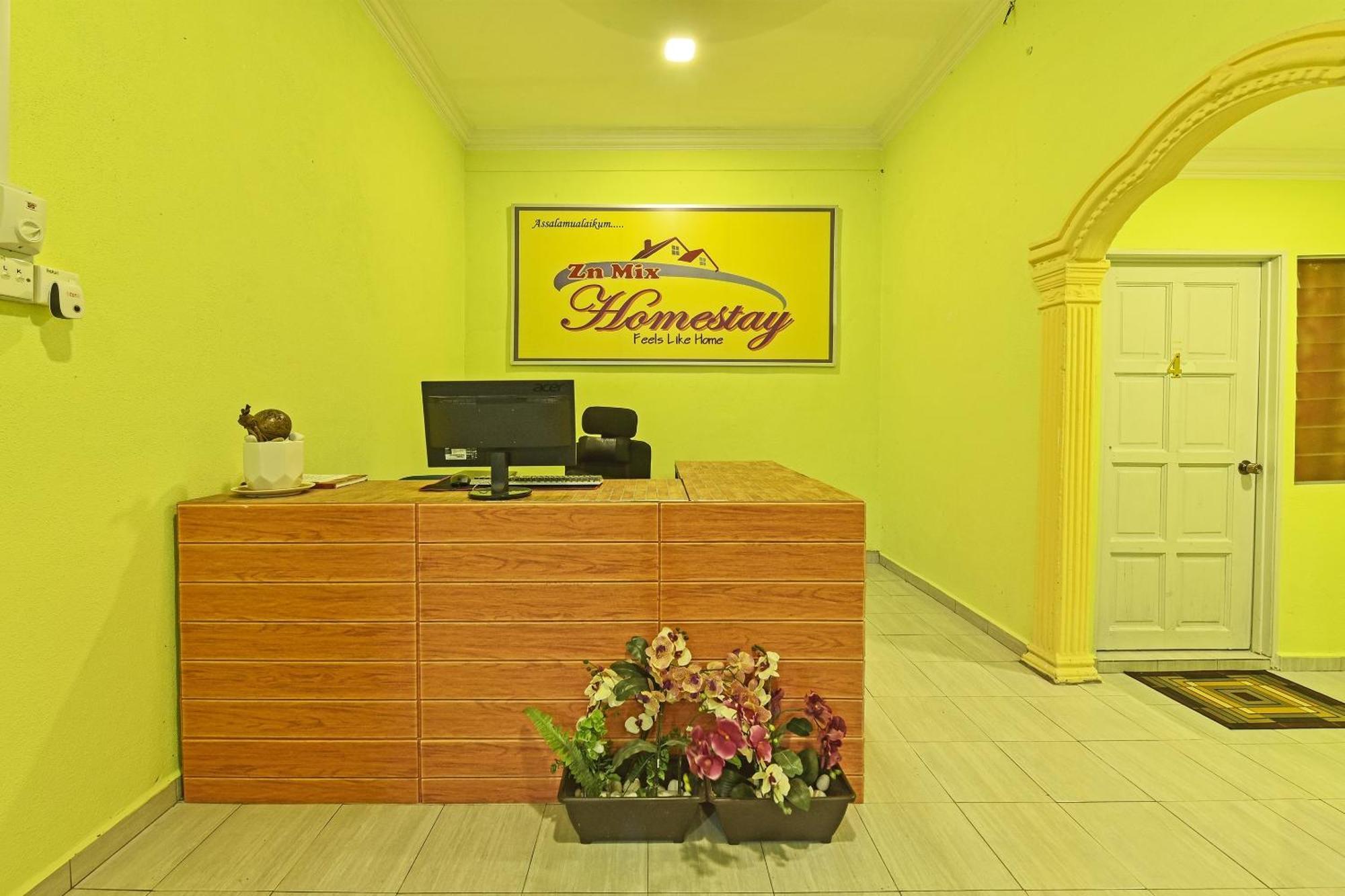Oyo 90551 Zn Mix Homestay & Roomstay Kampung Raja Zewnętrze zdjęcie