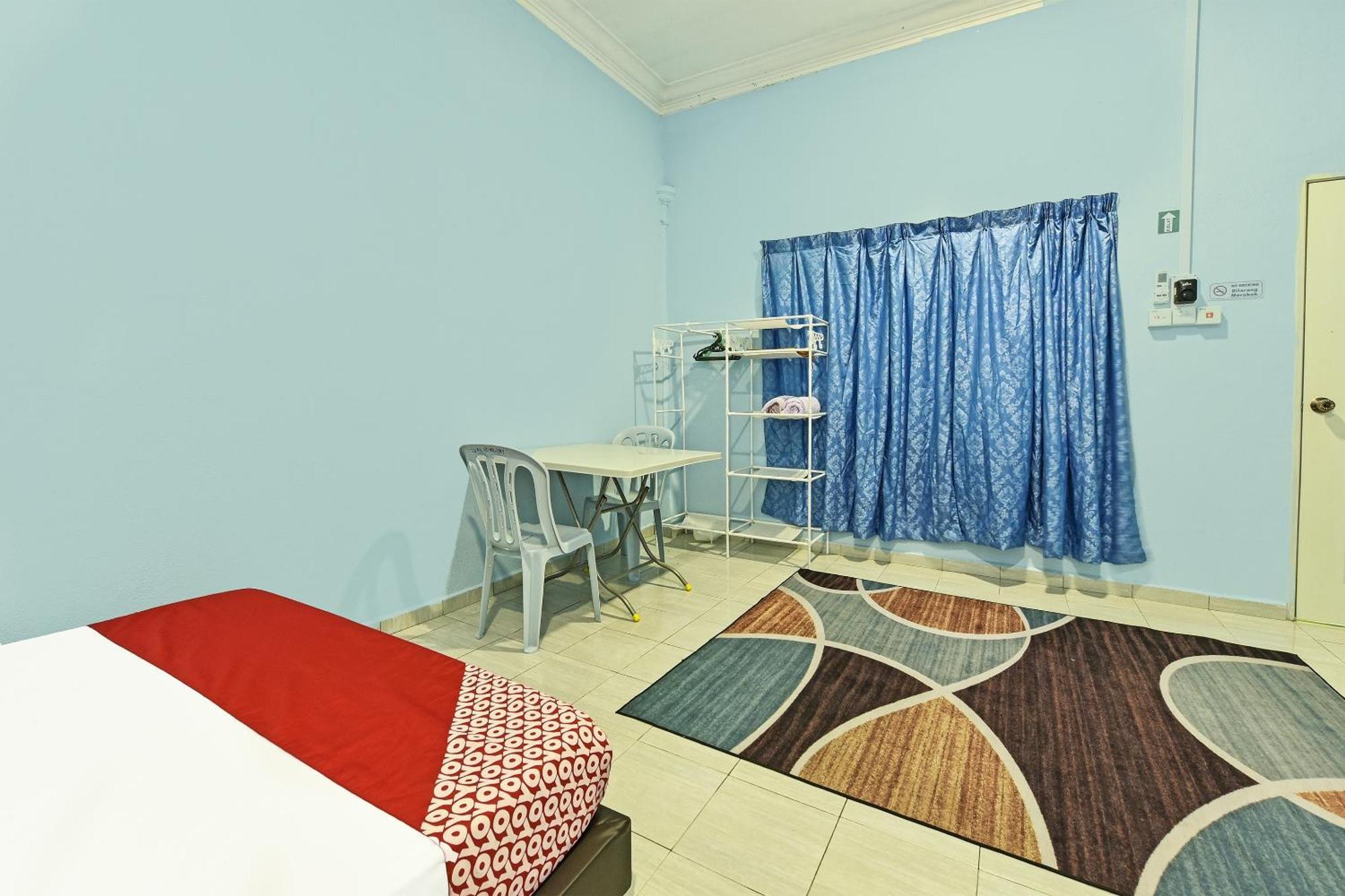 Oyo 90551 Zn Mix Homestay & Roomstay Kampung Raja Zewnętrze zdjęcie