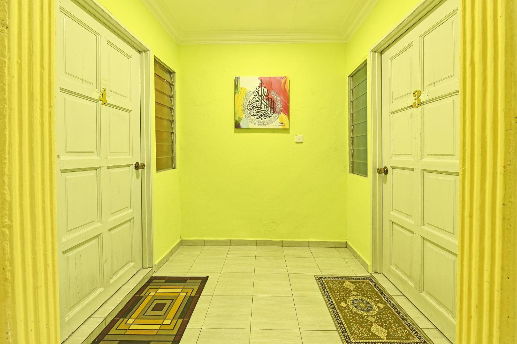 Oyo 90551 Zn Mix Homestay & Roomstay Kampung Raja Zewnętrze zdjęcie